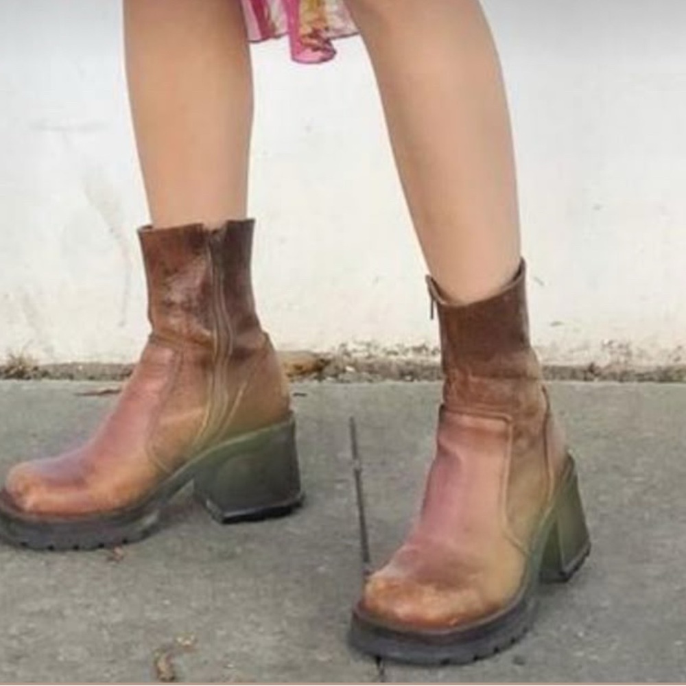 ISO vintage Steve Madden Hott boots
